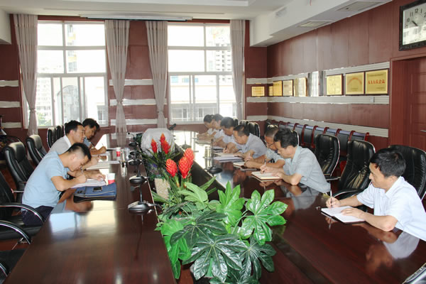 市交通運輸局黨組書記、局長馬潤同志對隴運集團公司全面從嚴治黨及黨風廉政建設進行專題調(diào)研