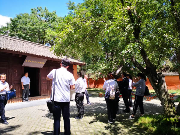 隴運集團公司黨委開展“不忘初心、牢記使命”紀念建黨98周年主題黨日活動